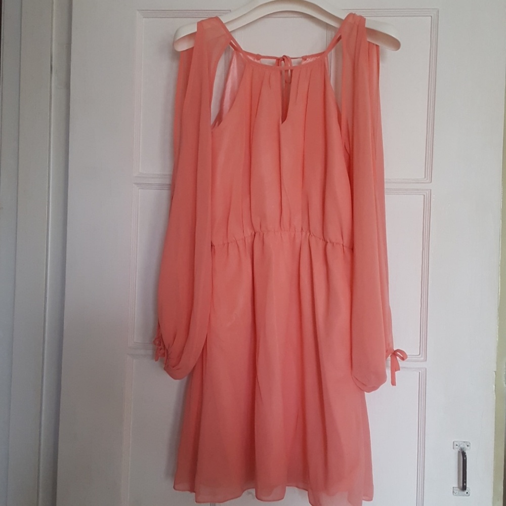 NWOT Lipsy cold shoulder dress